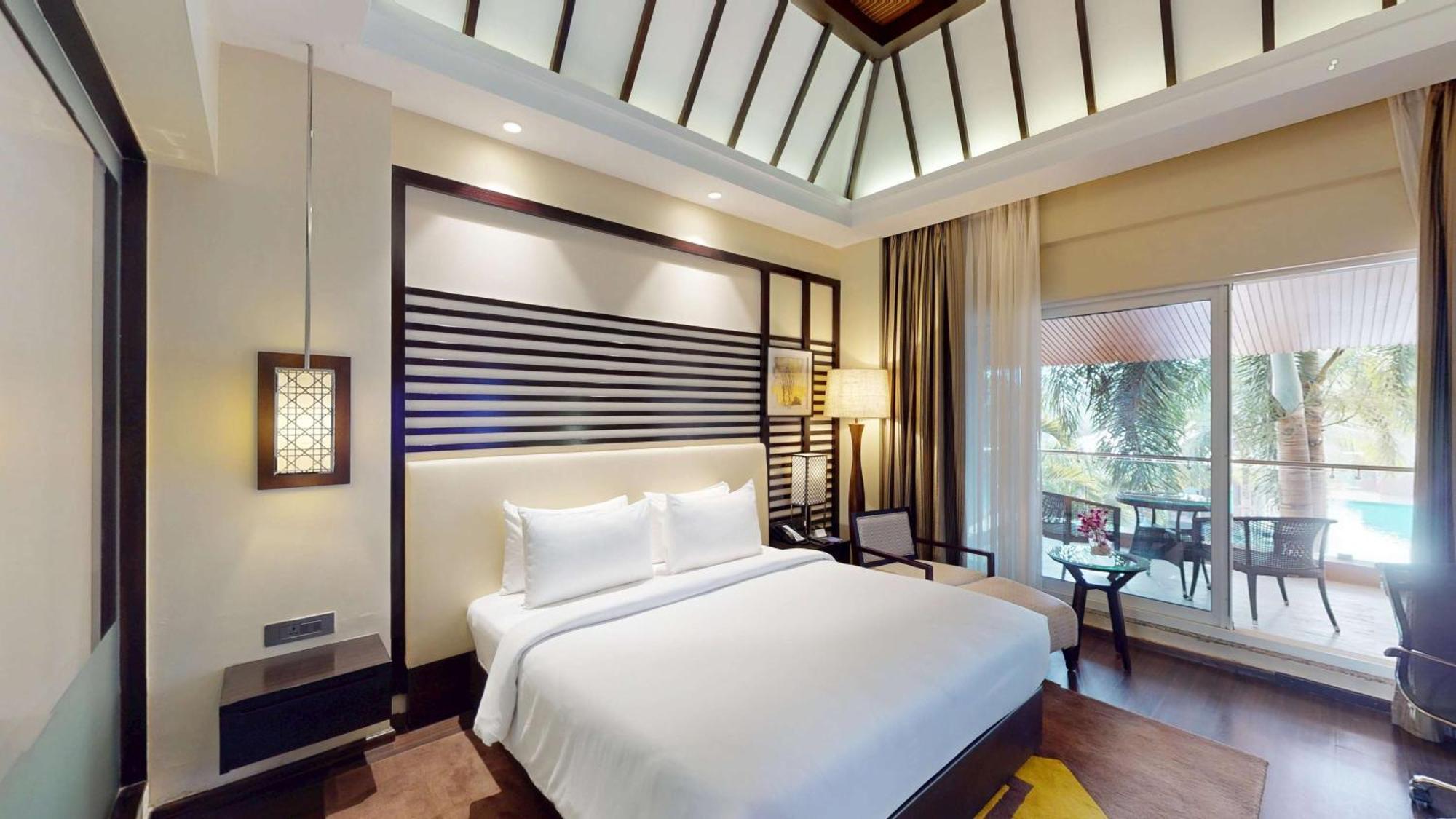Radisson Blu Plaza Resort & Convention Centre Karjat Dış mekan fotoğraf